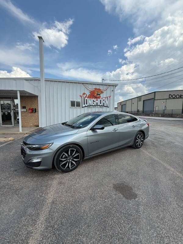Chevrolet Malibu - Gray